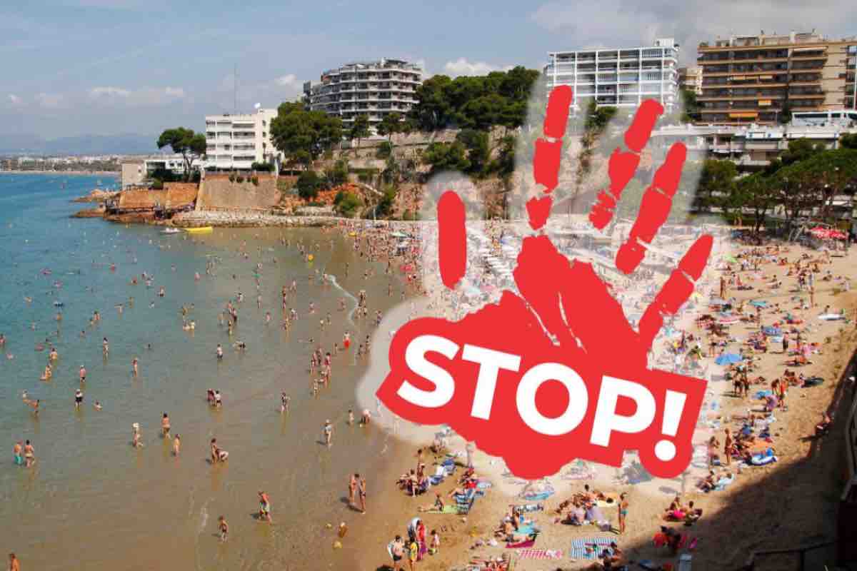 Spiaggia affollata e stop