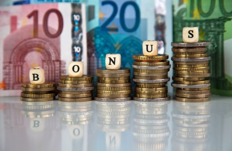 banconote e monete di euro