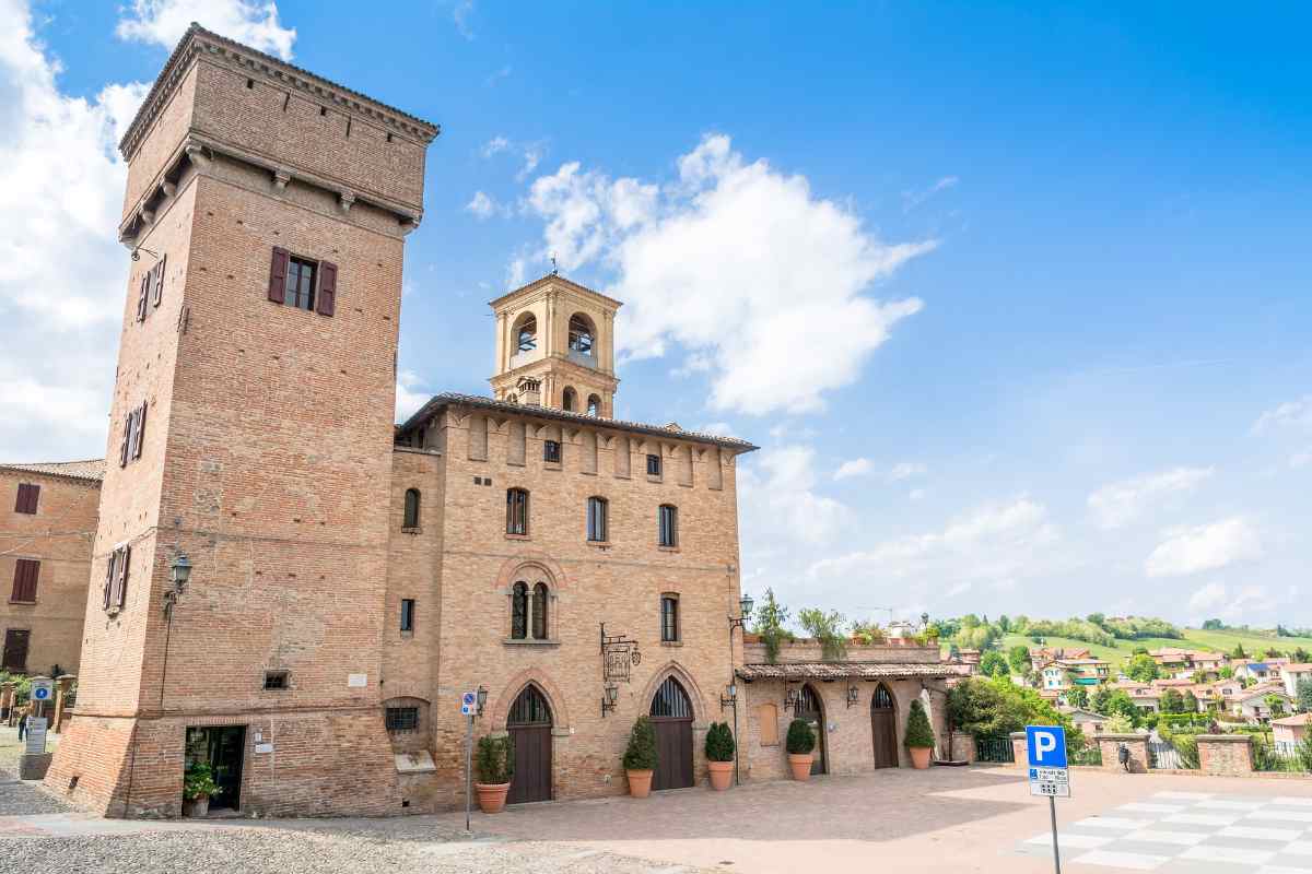 piazza di castelvetro di modena