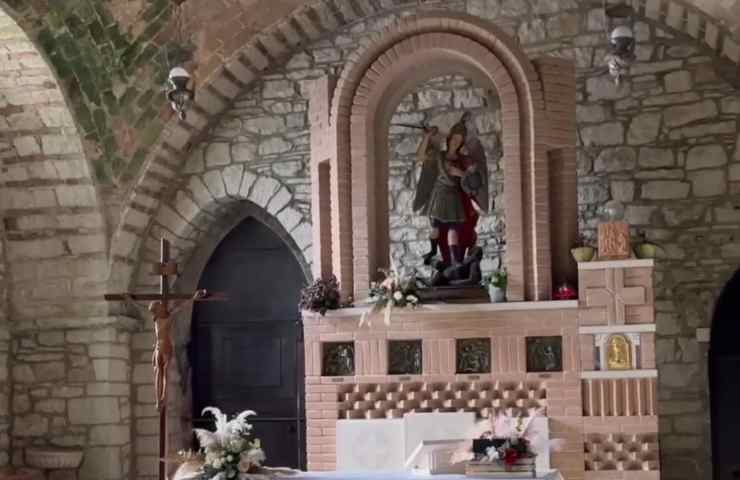 Chiesa rupestre d Sant'Angelo in Grotte