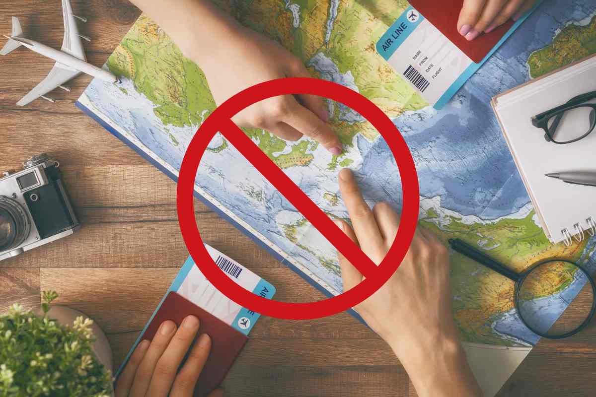 Mappa e segnale di divieto