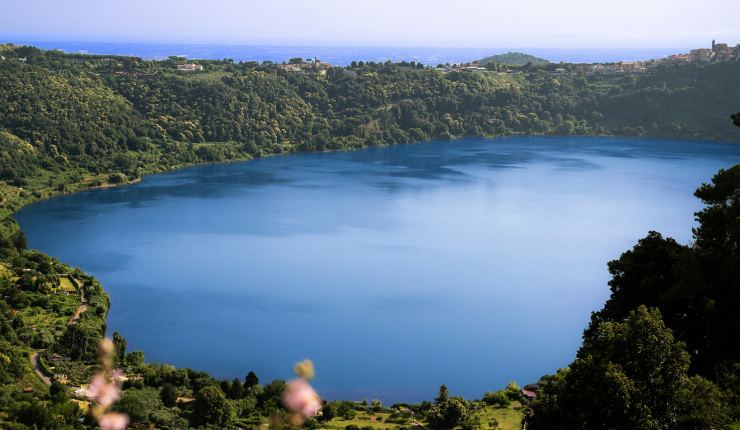 Vista sul Lago di Nemi