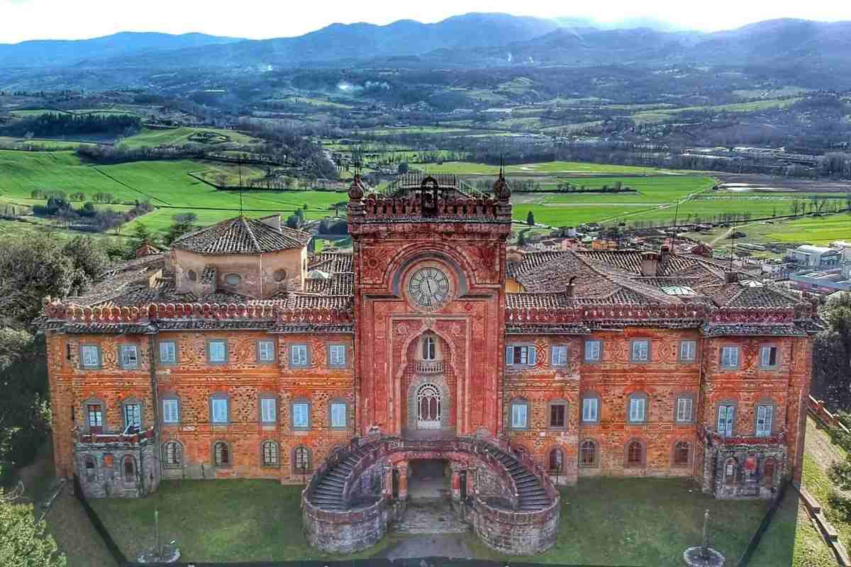 esterno del castello di sommezzano