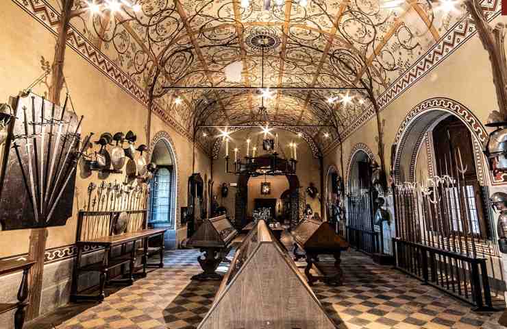 una delle sale del castello morando bolognini