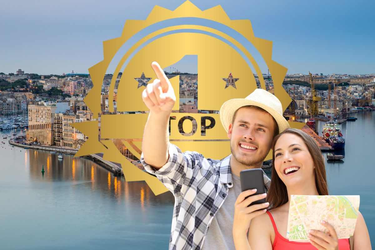la valletta, turisti e simbolo numero 1