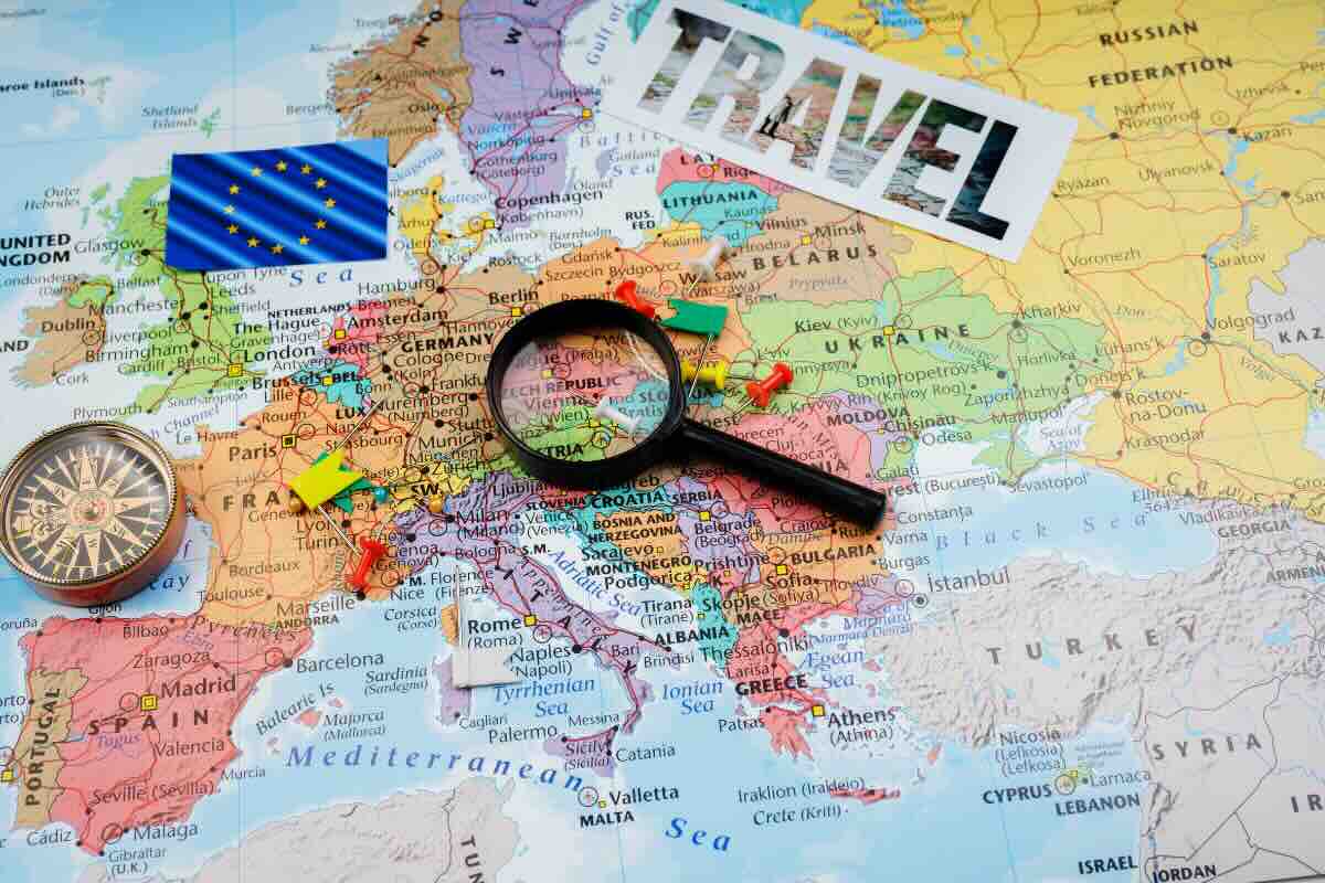 cartina, lente ingrandimento