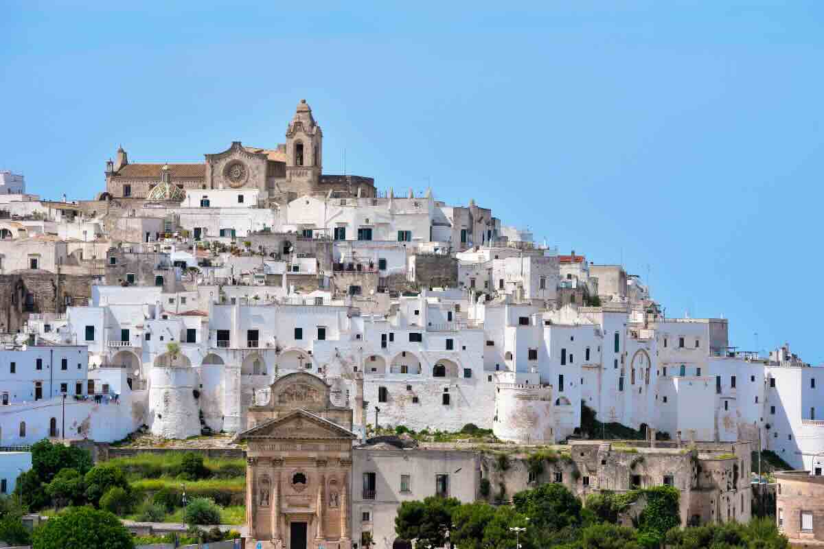 Ostuni case bianche