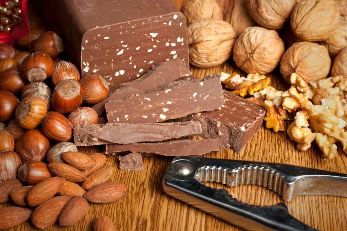 torrone con noci e mandorle