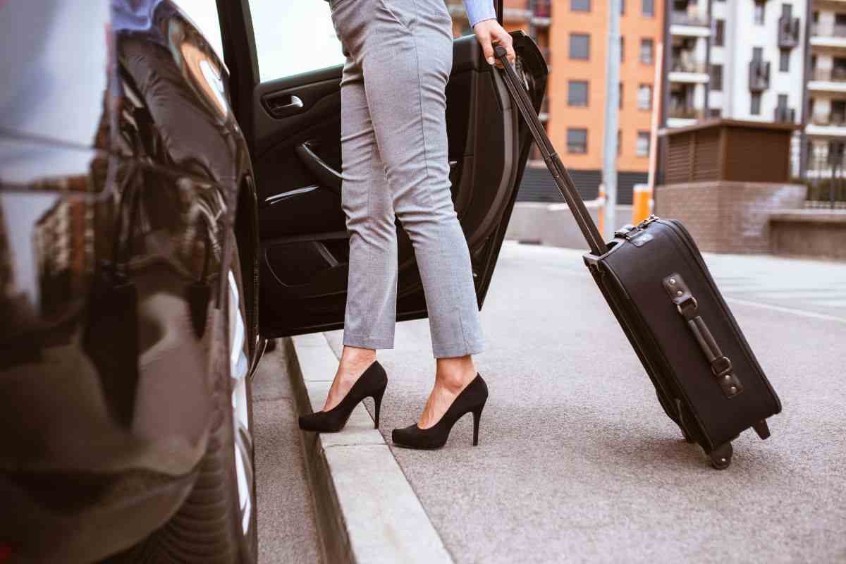 persona in partenza per un viaggio