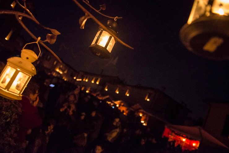 Candelara in periodo natalizio