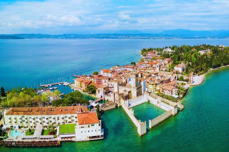 Vista dall'alto di Sirmione
