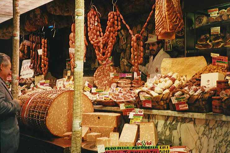 Chalet con salumi e formaggi