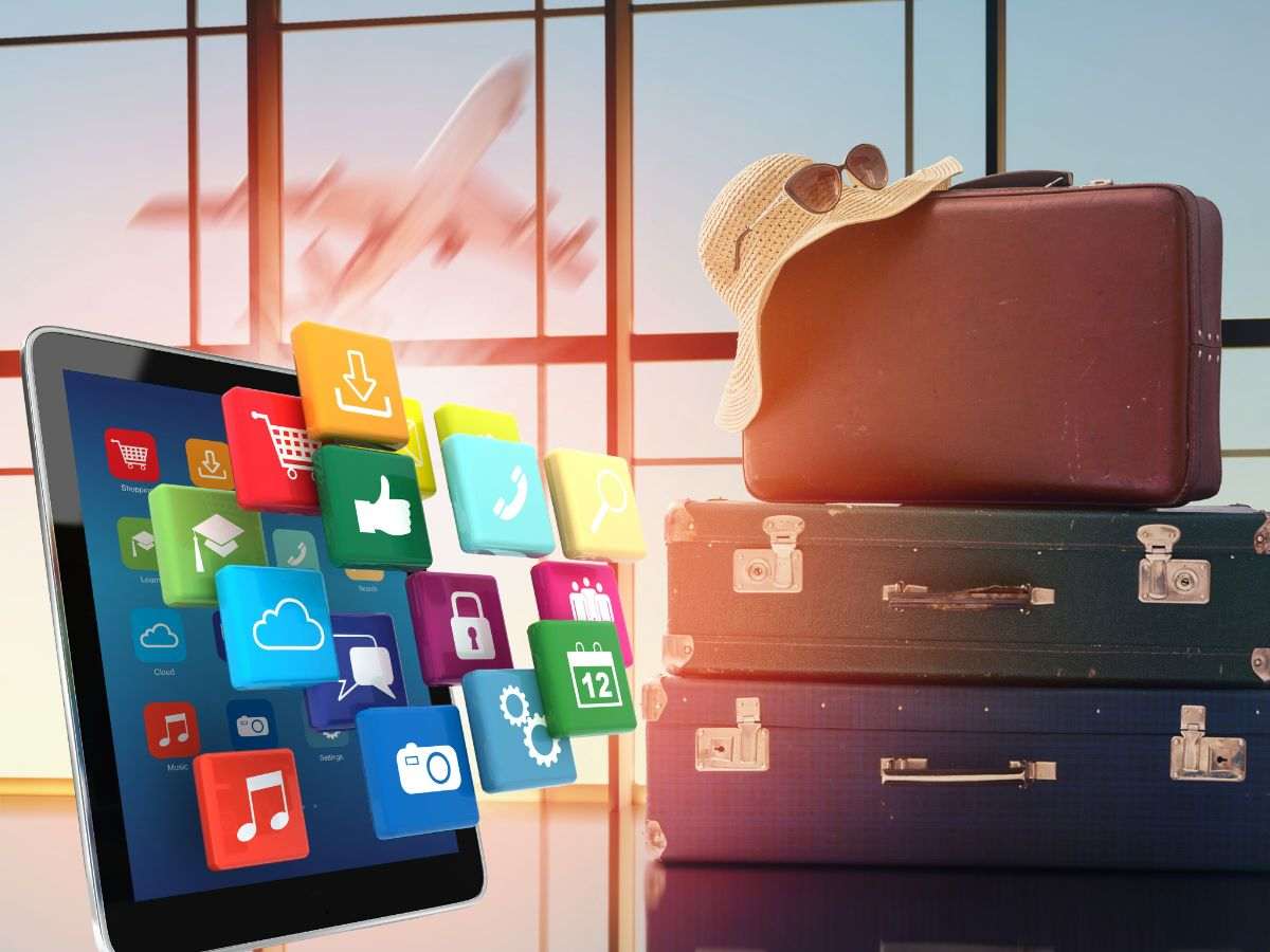 sfondo valige in aeroporto e smartphone con App