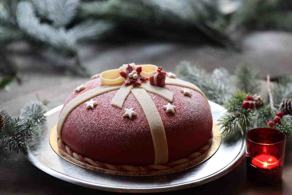 dolce natalizio con vischi