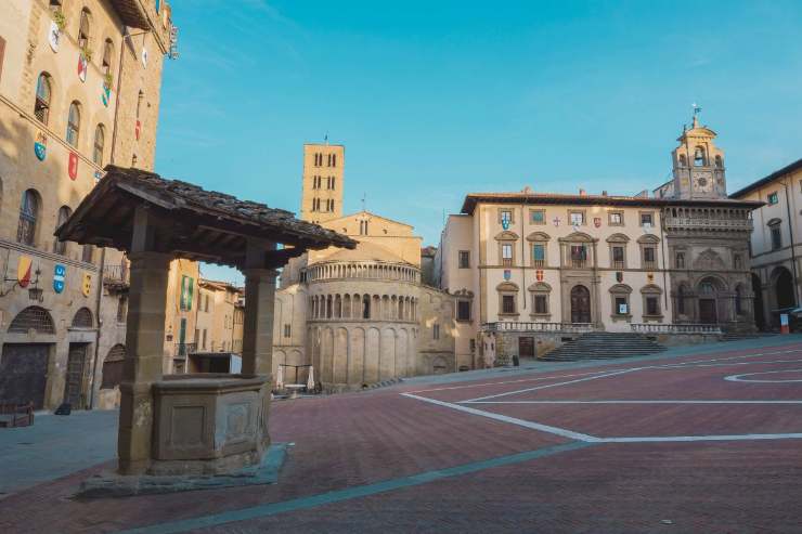 arezzo panoramica piazza centrale