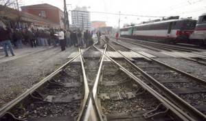 Railway workers of state-owned SNCF trai