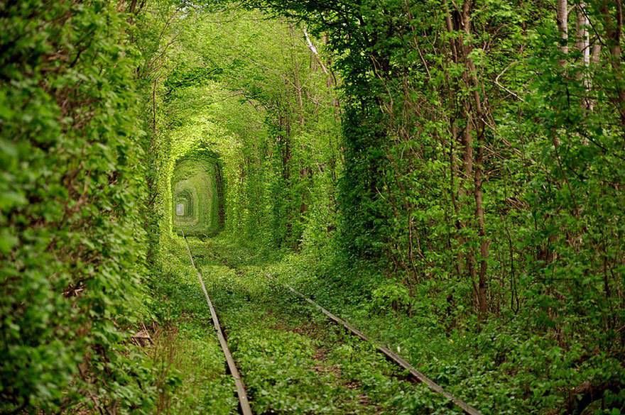 Tunnel dell’amore, Ucraina.