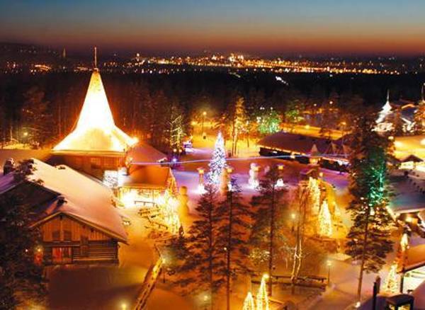 Viaggio Nella Citta Di Babbo Natale.Destinazioni Visita Rovaniemi La Citta Di Babbo Natale Viagginews Com
